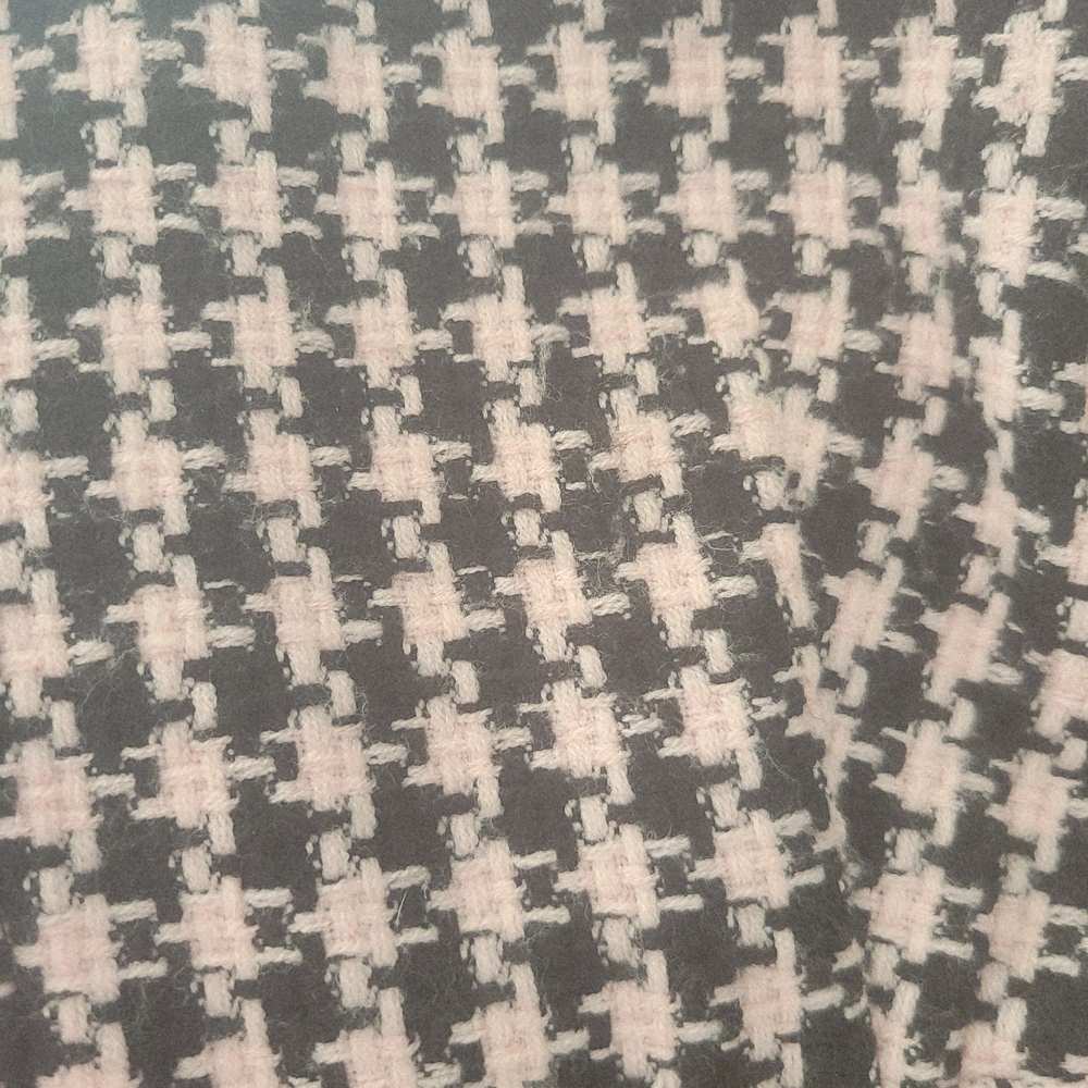 Elegant Women's Pink and Black Houndstooth Blazer - Picture 6 of 7
